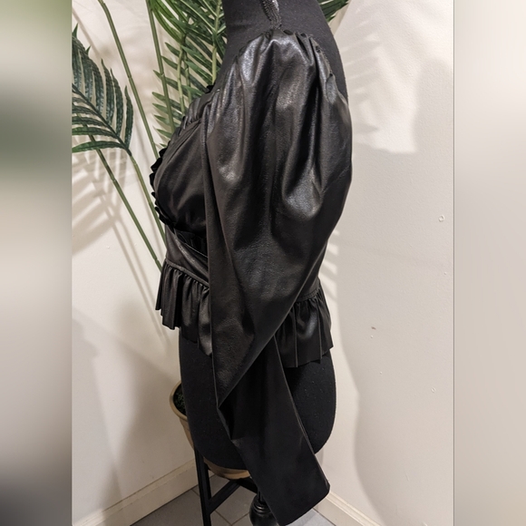 Top - Picture 5 of 10